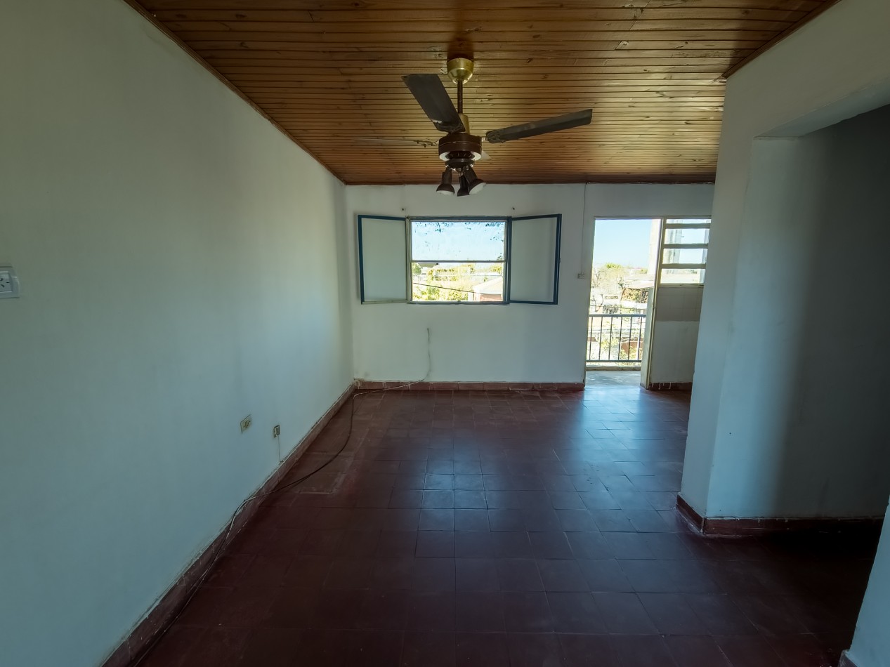 Funcional, economico y bien ubicado - Departamento en segundo piso