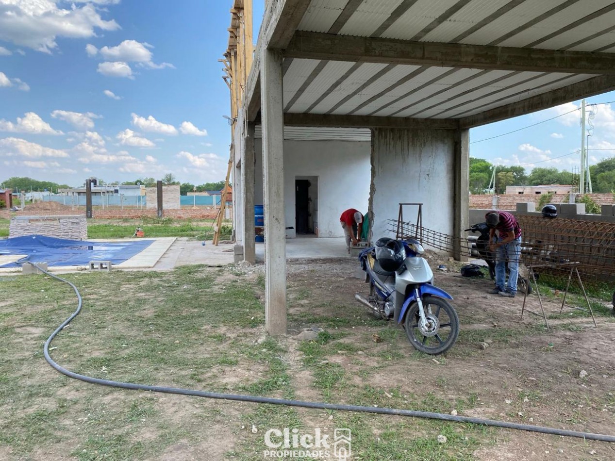 Construccion con potencial en zona alta - 90 m² + pileta + loza