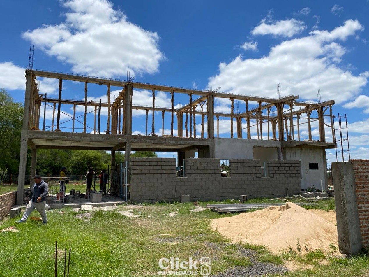 Construccion con potencial en zona alta - 90 m² + pileta + loza