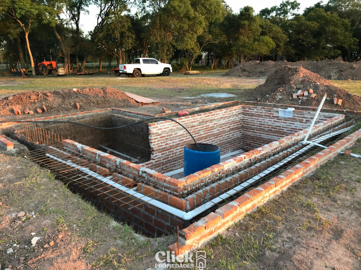 Construccion con potencial en zona alta - 90 m² + pileta + loza