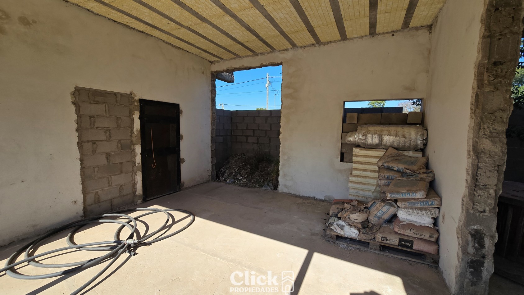 Construccion con potencial en zona alta - 90 m² + pileta + loza