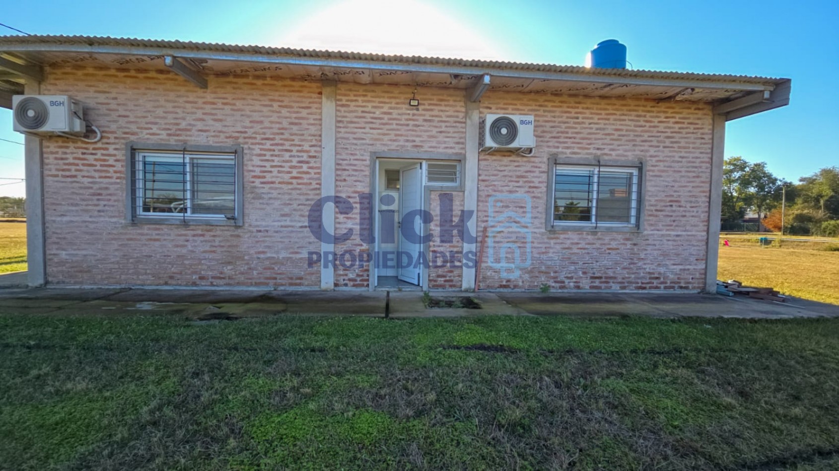 Quincho con potencial en barrio privado